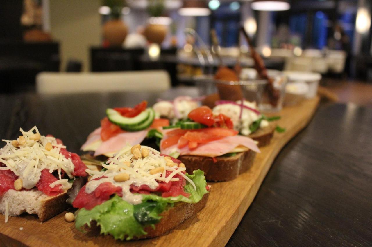 Hotel Restaurant Nederheide Milheeze Екстериор снимка